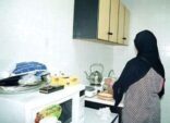 خادمة تغافل زوجة كفيلها وتسرق مجوهرات بـ 80 ألف ريال في رفحاء