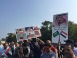 بالصور.. يمنيون يحملون أعلام المملكة ولافتات شاكرة لـ “سلمان الحزم” أمام البيت الأبيض