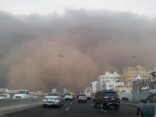 بالفيديو والصور.. الغبار يجتاح جدة وإيقاف الملاحة الجوية بمطار الملك عبدالعزيز
