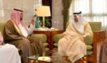 مواطن يعفو عن قاتل ابنه بعد شفاعة أمير الرياض ـ صور
