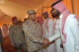 بالصور.. رئيس هيئة الأركان العامة ينقل تعازي خادم الحرمين لأسرة العميد الحمزي