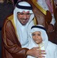 بالصور والفيديو.. أمير القصيم يزور طفلاً مصاباً بالسرطان في منزله تلبية لرغبته