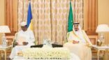 خادم الحرمين الشريفين يعقد جلسة مباحثات مع رئيس جمهورية تشاد