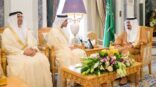 خادم الحرمين الشريفين يستقبل وزير الخارجية بدولة الإمارات العربية المتحدة