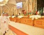 وزير الثقافة والاعلام يقف على الاستعدادت قبل انطلاق القمة العربية