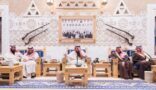 خادم الحرمين الشريفين يستقبل أعضاء المعارضة السورية الذين اختتموا اجتماعاتهم في الرياض