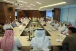 العمل  تعقد ورشة عمل لتنظيم وتطوير نشاط شركات توجيه المركبات