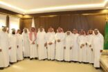 وفد من كبار المسؤولين والأكاديميين يزور مؤسسة تكافل الخيرية