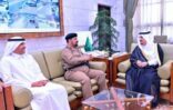 الأمير فيصل بن بندر يستقبل فريق عمل ( وطن بلامخالف )