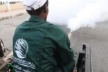 مركز الملك سلمان للإغاثة يدشن حملات الرش الضبابي بالمكلا