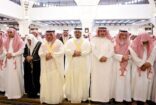نائب أمير الرياض يؤدي الصلاة على شهيد الواجب النقيب محمد السبيعي