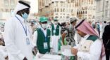 إدارة الساحات بالمسجد الحرام تسخر امكاناتها لتقديم لخدمة الزوار والمعتمرين