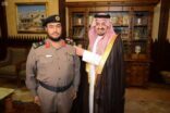 أمير عسير يقلّد اللواء السبيعي رتبته الجديدة