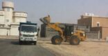 بلدية النعيرية تبدأ حملتها لإزالة الأنقاض والمخلفات