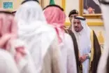 أمير منطقة القصيم يستقبل أصحاب الفضيلة والمسؤولين والمواطنين بقصر التوحيد