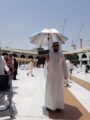 مدرب سعودي يخترع  ( مظلة مكة المكيفة )