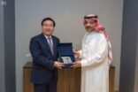 رئيس الطيران المدني يستقبل السفير الصيني