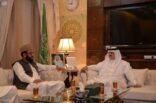سفير خادم الحرمين الشريفين لدى باكستان يلتقي وزير الشؤون الدينية الباكستاني
