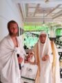مؤذنو المسجد الحرام يشاركون بحملة خدمة الحاج والزائر وسام فخر لنا