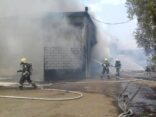 مدني المدينة يسيطر على حريق بمحلات تجارية