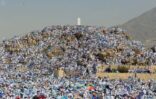 حجاج بيت الله يتوافدون الى عرفات