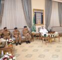 أمير منطقة مكة المكرمة يستقبل مدير عام الدفاع المدني