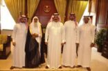 أمير حائل يشيد بشهامة أحد المواطنين أنقذ طفلاً بأحد الأسواق
