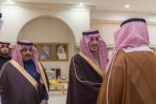 أمير الجوف يستقبل المواطنين والمسؤولين بالمنطقة
