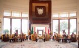 خادم الحرمين الشريفين يعقد لقاء اخوياً مع ملك البحرين