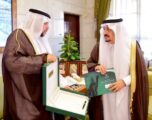 الأمير فيصل بن بندر يستقبل مدير عام الشؤون الصحية بالرياض