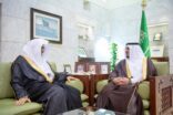 نائب أمير الرياض يستقبل مدير فرع وزارة الشؤون الإسلامية بالمنطقة