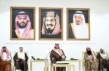 أمير منطقة الحدود الشمالية يستقبل المواطنين في جلسته المسائية