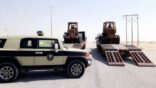 ضبط مخالفين اثنين لقيامهم بتجريف الأراضي ونهل الرمال بالشرقية