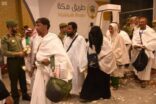 حجاج بنجلاديش يشيدون بمبادرة طريق مكة فور وصولهم إلى مطار الملك عبدالعزيز بجدة