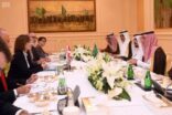 وزير الدولة للشؤون الخارجية يجتمع مع وزيرة الدولة للشؤون الخارجية السويسرية
