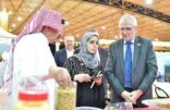 سفير الدنمارك لدى المملكة يزور مهرجان السمح الموسمي بالجوف