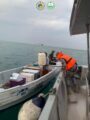 حرس الحدود بجازان ينقذ ثلاثة مواطنين تعطل قاربهم بعرض البحر