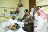 العميد الأحمدي يزور رجال الأمن المنومين بمستشفى قوى الأمن