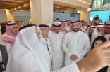 معالي وزير الشؤون البلدية والقروية يطلع على جناح أمانة الشرقية المشارك بملتقى فرص