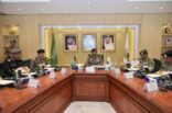 مدير الأمر العام يترأس اجتماع اللجنة الأمنية بالحج