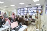 أمير حائل يزور مركز القيادة والتحكم وعيادة الإفصاح عن كورونا بصحة حائل