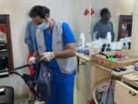 أمانة جازان تضبط مقيما حول سكنه الخاص لصالون حلاقة