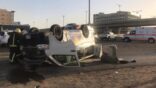هلال تبوك يباشر حادث انقلاب باص عمالة
