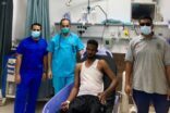 حرس الحدود بمنطقة المدينة المنورة ينقذ مقيماً سودانياً من الغرق بشرم ينبع
