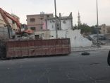 إزالة ١٨ مبنى آيل للسقوط في عدد من أحياء الدمام