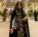مصممة بحرينية: مشاركتي في “أنا عربية” تعد الأبرز في مسيرتي وعرضت أكثر من 40 تصميما مخصصا للزائرات
