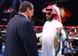 تركي آل الشيخ يتوّج بطل الملاكمة للوزن الثقيل تايسون فيوري بحزام موسم الرياض