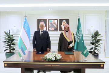 النائب العام يستقبل نظيره الأوزبكي ويوقعان برنامج تعاون مشترك