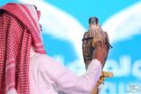 مزاد الصقور يُسجل صفقة قياسية ببيع صقر بـ 650 ألف ريال