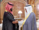 سمو ولي العهد يستقبل رئيس مجلس الوزراء بدولة الكويت
